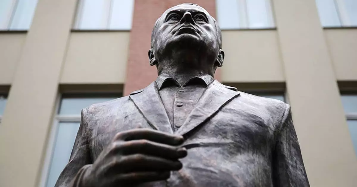  Жириновского предложили увековечить в Алматы 