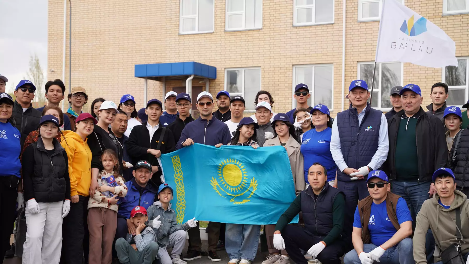 Қазақмыс 300-ден астам ағаш отырғызып, өңірлерде экологиялық акция өткізді