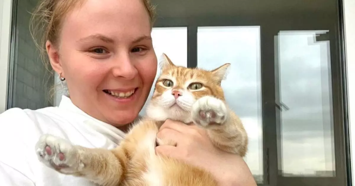   "Маған 200 теңге аударсаңыз": Павлодарлық жетім қыз Instagram арқылы бір күнде пәтерлі болды   