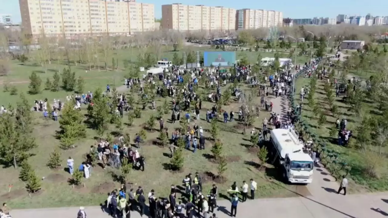 1500 саженцев высадили в этнопарке Караганды