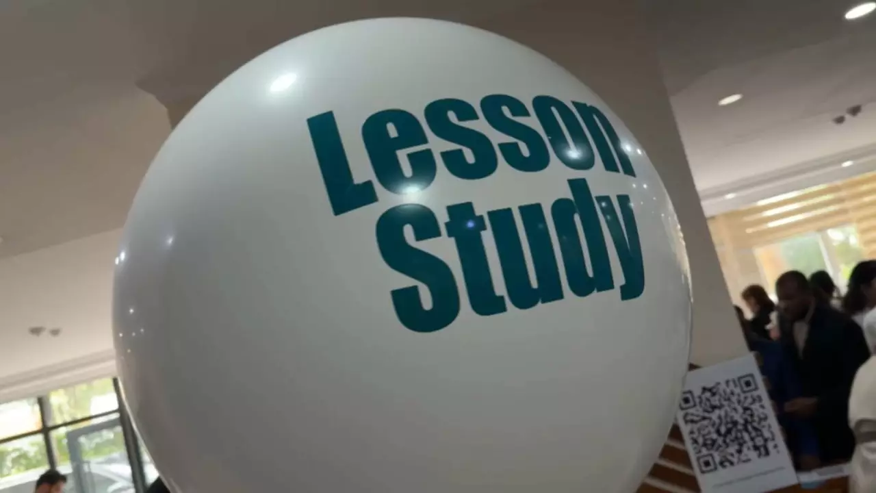 Қазақстандық мұғалімдер Бішкекте тәжірибесімен бөлісті