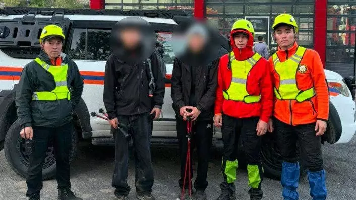 Сәтпаев шыңынан төмен түсе алмай қалған екі турист құтқарылды
