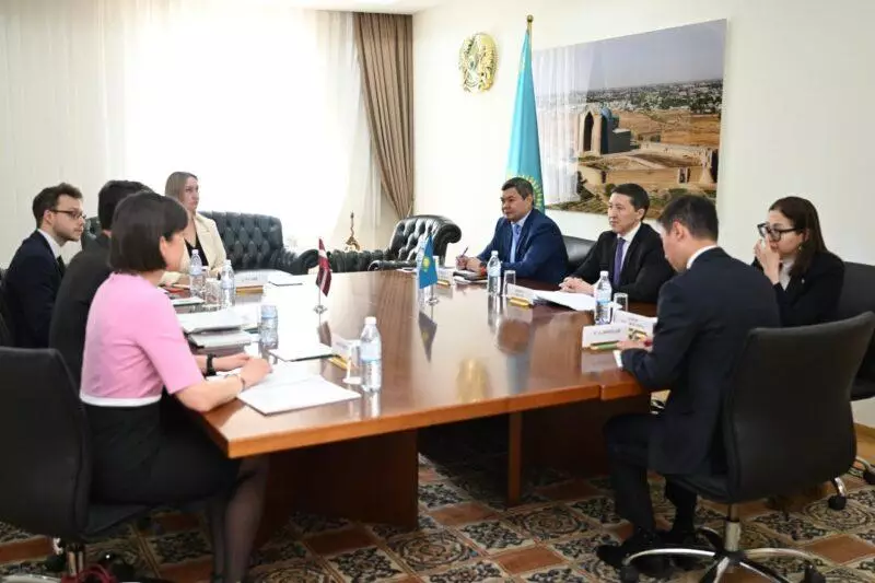 Казахстан и Латвия наметили пути углубления двустороннего сотрудничества.