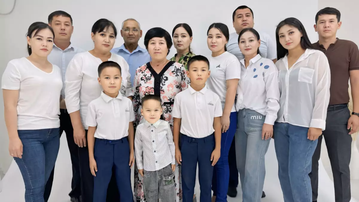 Ұстаздар әулеті: Бір ананың жолын жалғаған білім шырақшылары