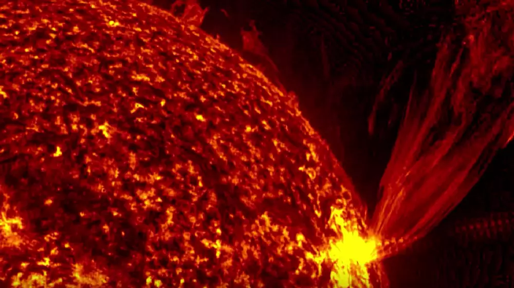 Мощнейшие вспышки произошли на Солнце