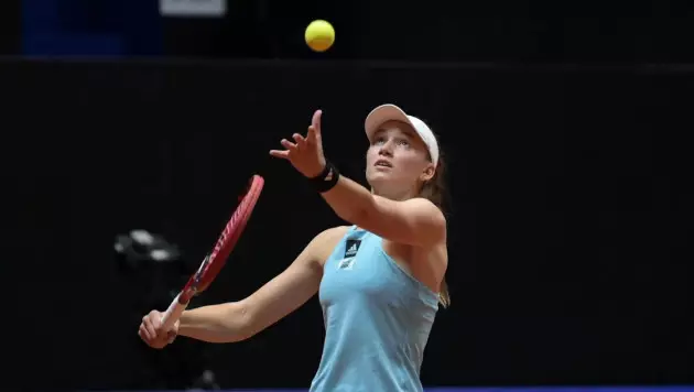 ИИ назвал точный счёт матча Рыбакиной против олимпийской чемпионки в Мадриде