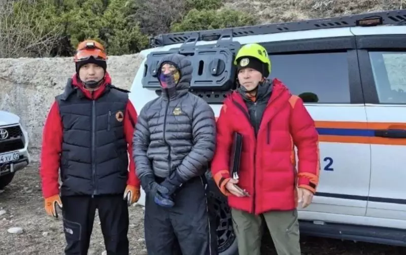 Турист потерялся в горах Алматинской области: его нашли ночью