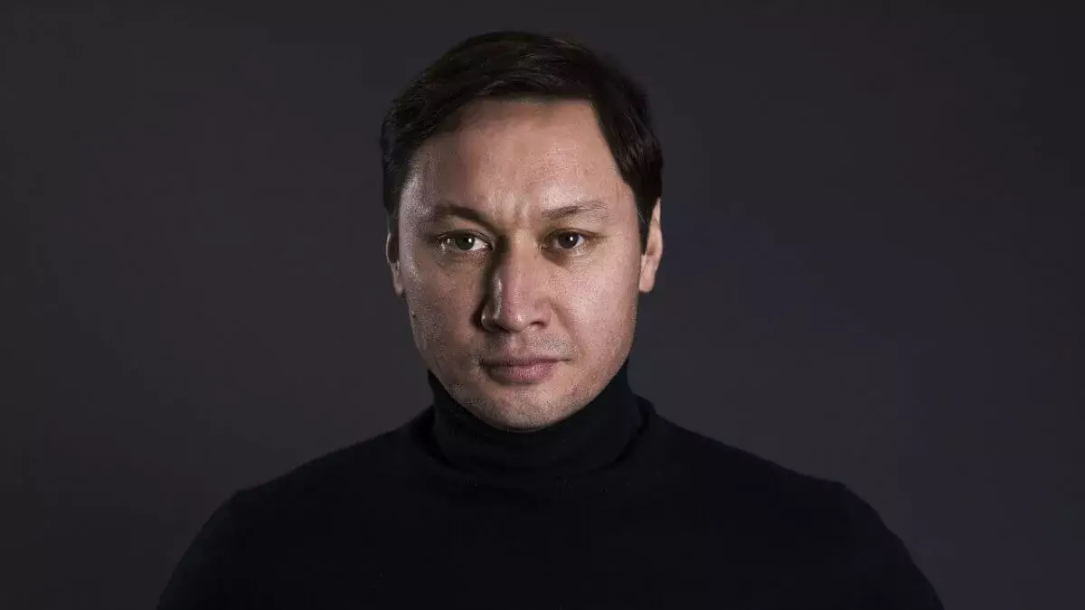 “Жанымды қоярға жер таппадым…”: Шұғыл ота жасатқан Азамат Сатыбалдының қазіргі жағдайы белгілі болды