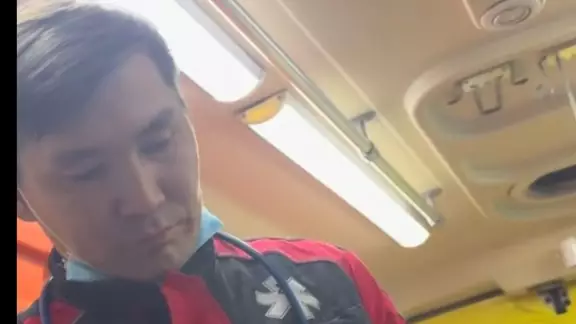 "Тіліне шиқан шыққан": Дәрігер "Хан" тамада туралы сұмдық нәрсе айтты (ВИДЕО)