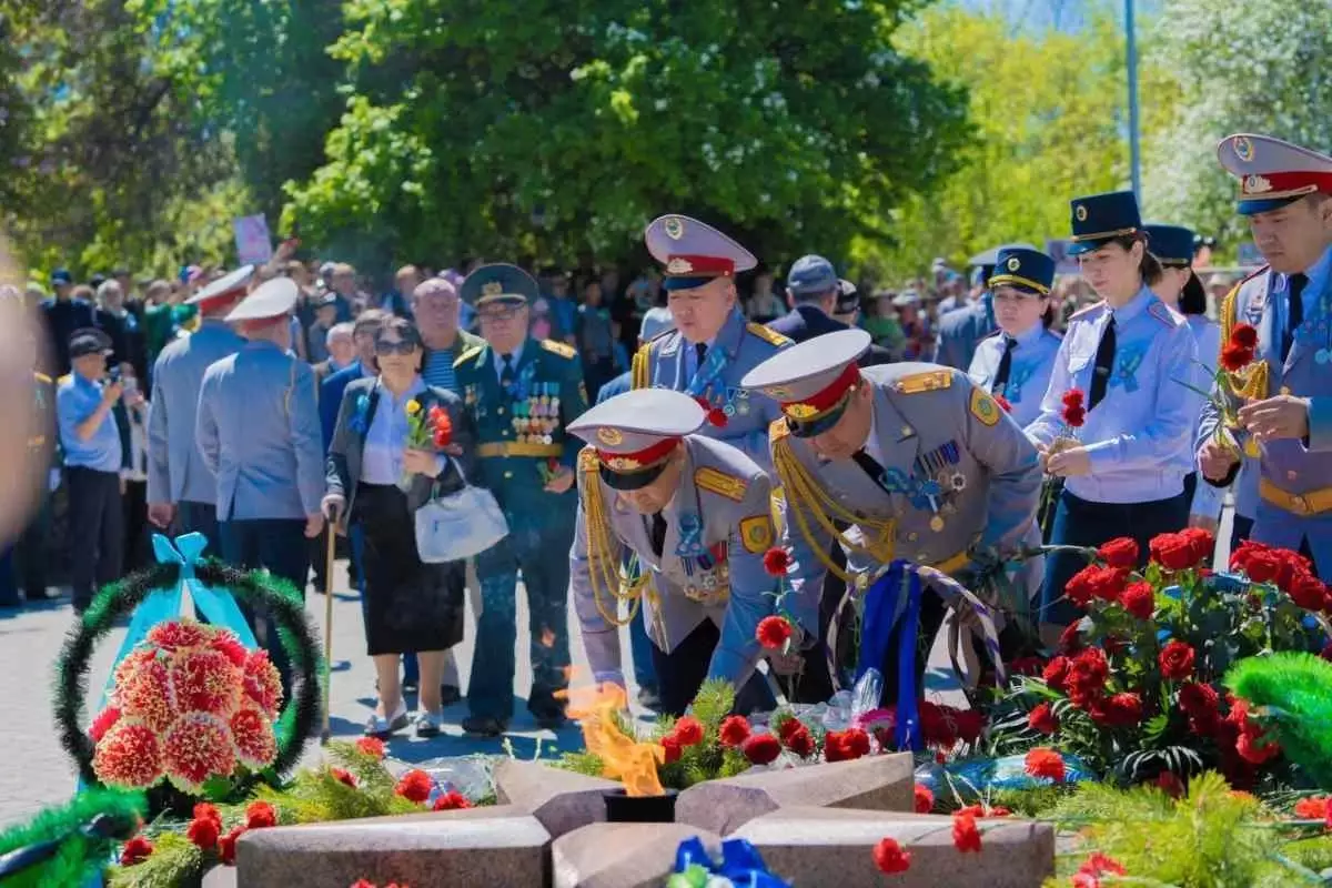 Ақтау билігі қаланы мамыр мерекелеріне безендіру үшін 30 миллион теңге жұмсайды