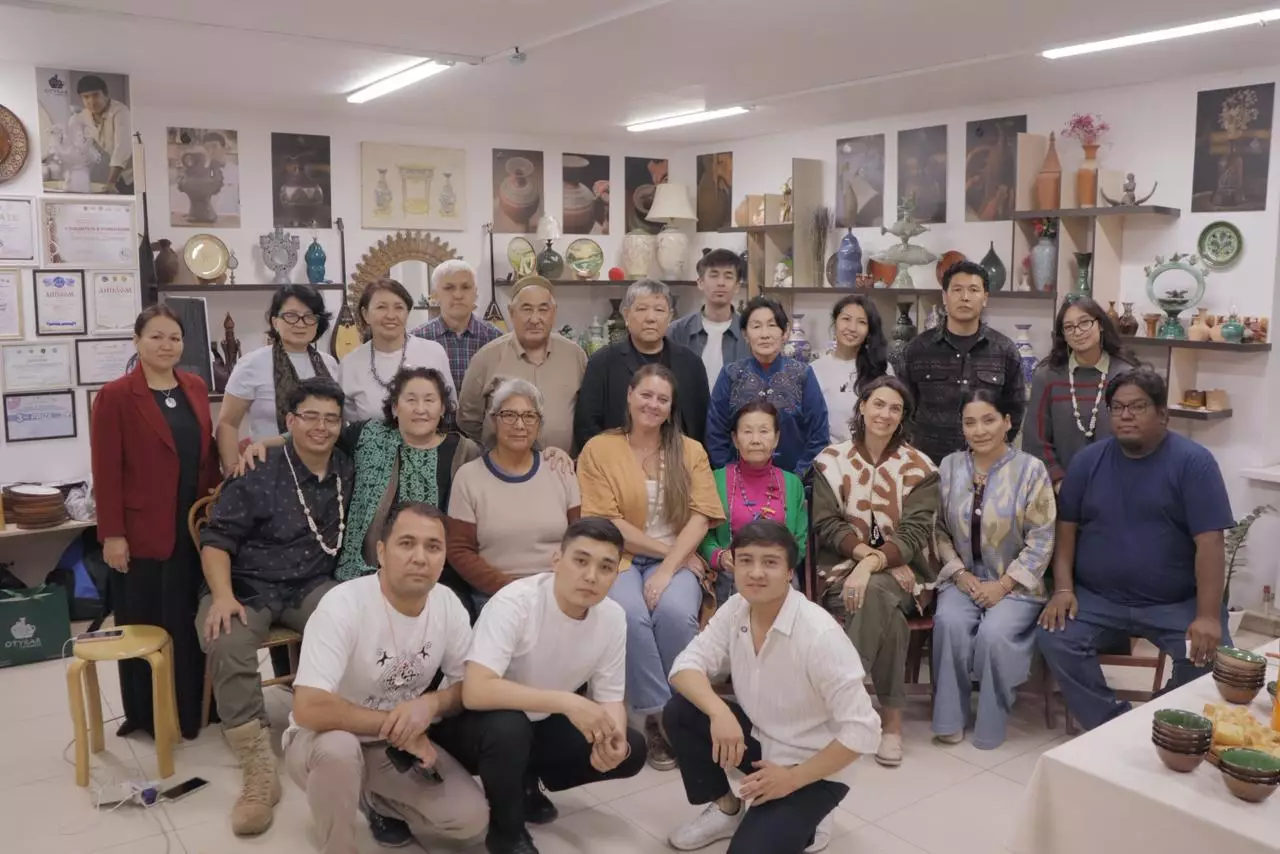 «Я — память народа»: ремесленница из Атырау о будущем ремёсел в Казахстане