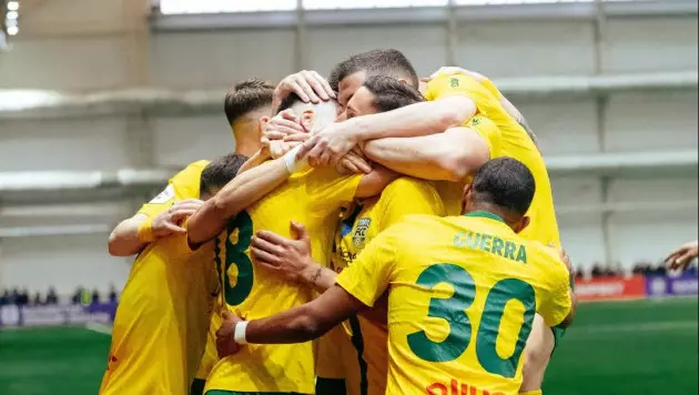 Тремя голами и удалением на 100-й минуте обернулся дебют друга Черчесова в КПЛ-2026