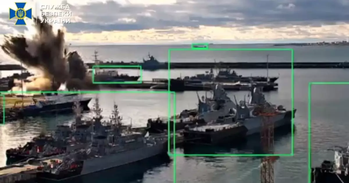   Украина Қауіпсіздік қызметі Қырымда Ресейдің үш әскери кемесі мен бір ұшағына соққы жасады   