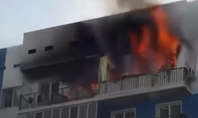 Квартиры загорелись в жилом комплексе Алматы