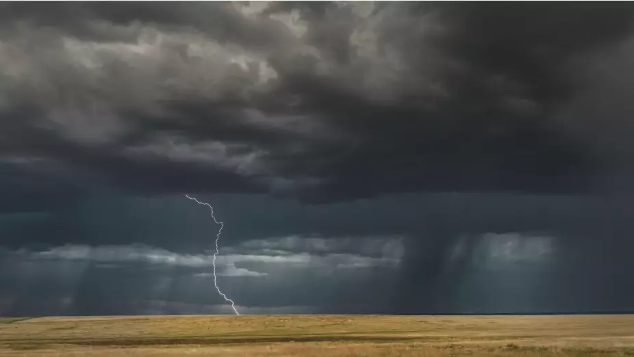 Жел, нөсер жауын: 27 сәуірде ел бойынша дауылды ескерту жарияланды