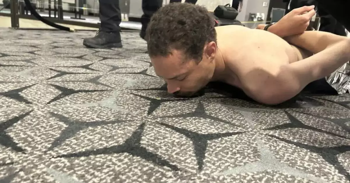  Мужчина открыл стрельбу в отеле, где Трамп ужинал со СМИ 