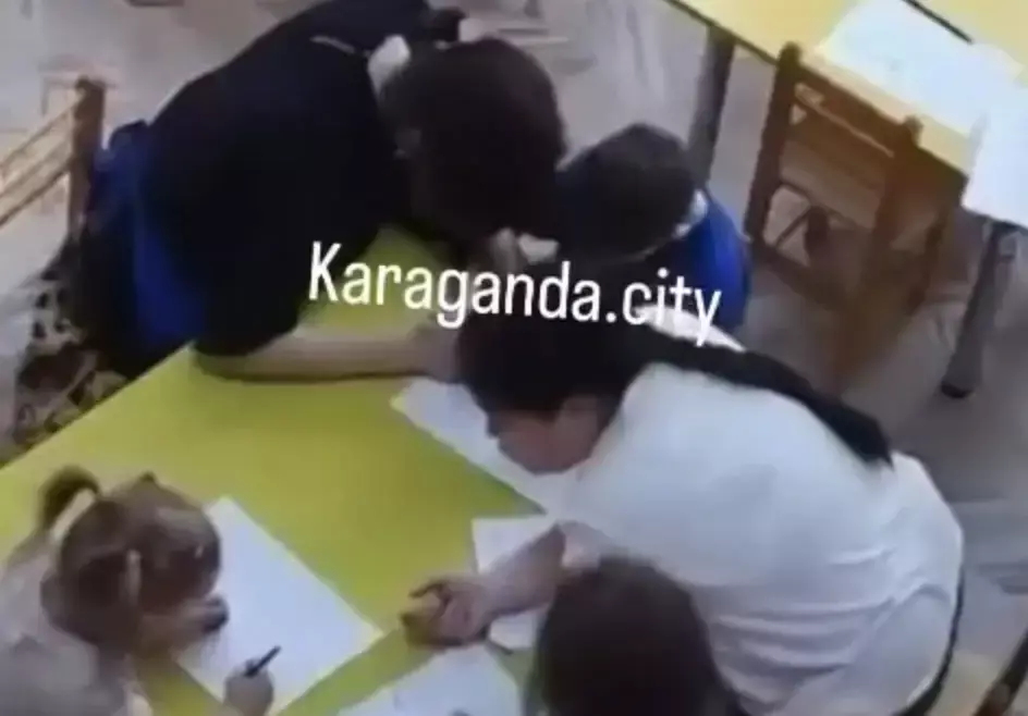 Теміртауда тәрбиеші баланы ұрған (ВИДЕО)