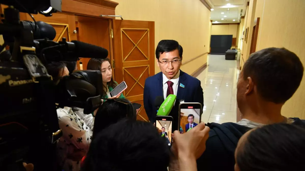 Аймағамбетов білім жүйесін қайта қарауды ұсынды