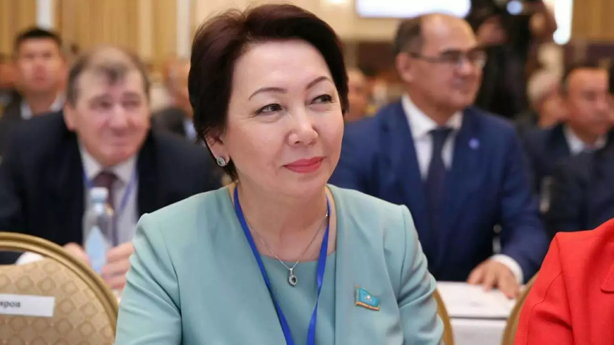 «Университет бітірген әр үшінші түлек өз мамандығымен жұмыс істемейді». Депутат Мәжілісте дабыл қақты