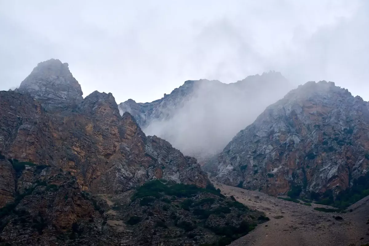 Түркістан облысындағы таудан адасып кеткен ер адам құтқарылды