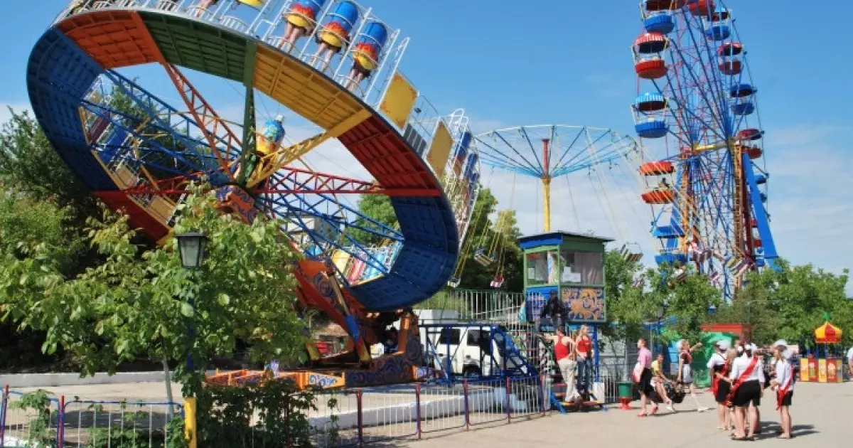  Астанадағы саябақта аттракцион істен шығып, екі бала құлаған 