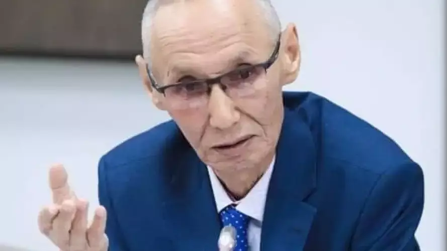 "Депутаттар саботаж жасағаны үшін жауапқа тартылсын!"деді Өмір Шыныбекұлы