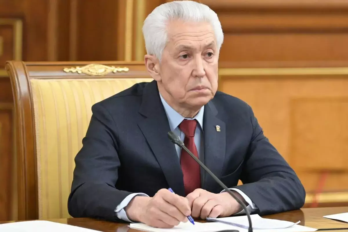 Советник Путина и руководитель «Единой России» оказался казахом