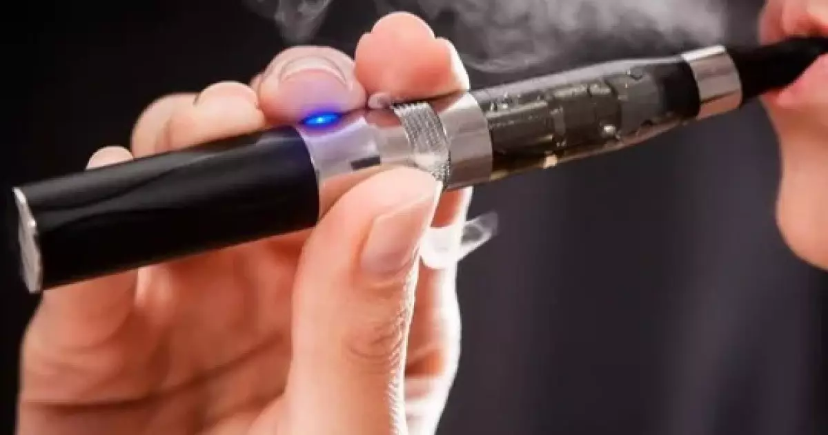  6 жыл электронды темекі шеккен қыз өкпенің қатерлі ісігіне ұшырады 