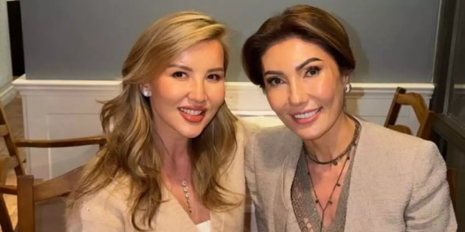 Әлия Назарбаева ұзақ үзілістен кейін жұрт алдына шығып, келінімен кездесті (ФОТО)