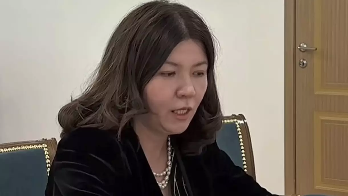 "Түнгі сағат бірде сүйіншілететін министріміз қайда?"деген ұстаздар Жұлдыз Сүлейменоваға іздеу салуда