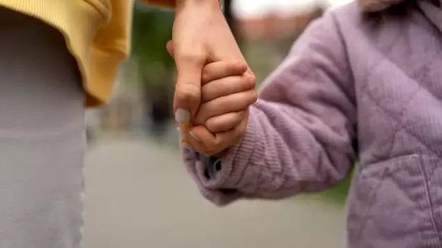 Новые правила защиты детей в Казахстане: что изменилось