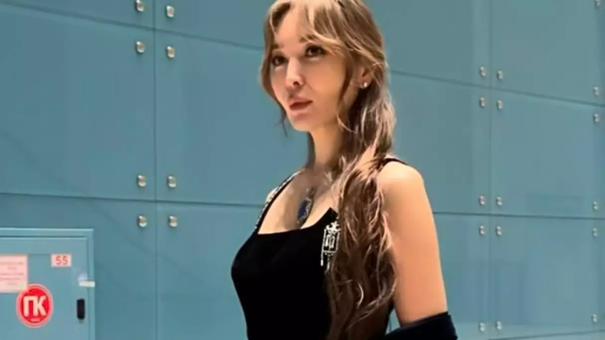 Назарбаевтың тоқалы сұлу мүсінімен жұртты таңғалдырды