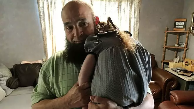 В Калифорнии приемный отец усыновляет смертельно больных детей, от которых отказались другие