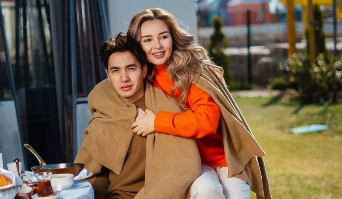 Прокурор блогер Жанәбіловтерге жаңа жаза мерзімін сұрады