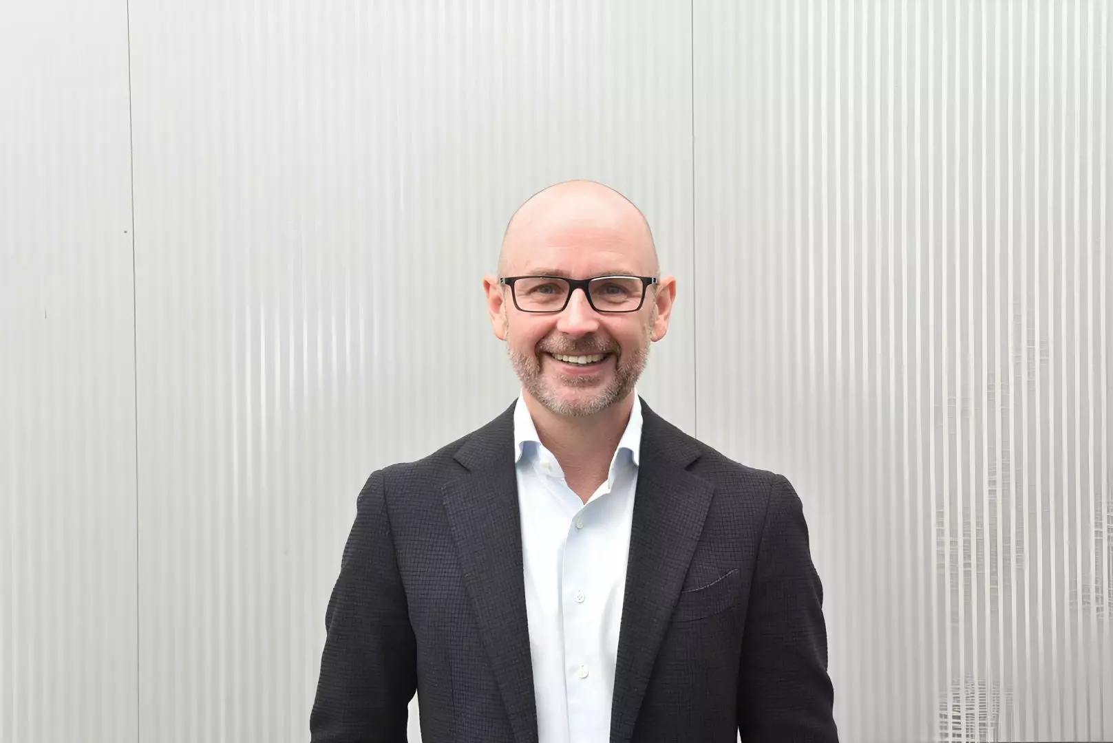 Специалист с опытом  работы в Английской Премьер-лиге, стал Генеральным секретарем Казахстанской федерации футбола