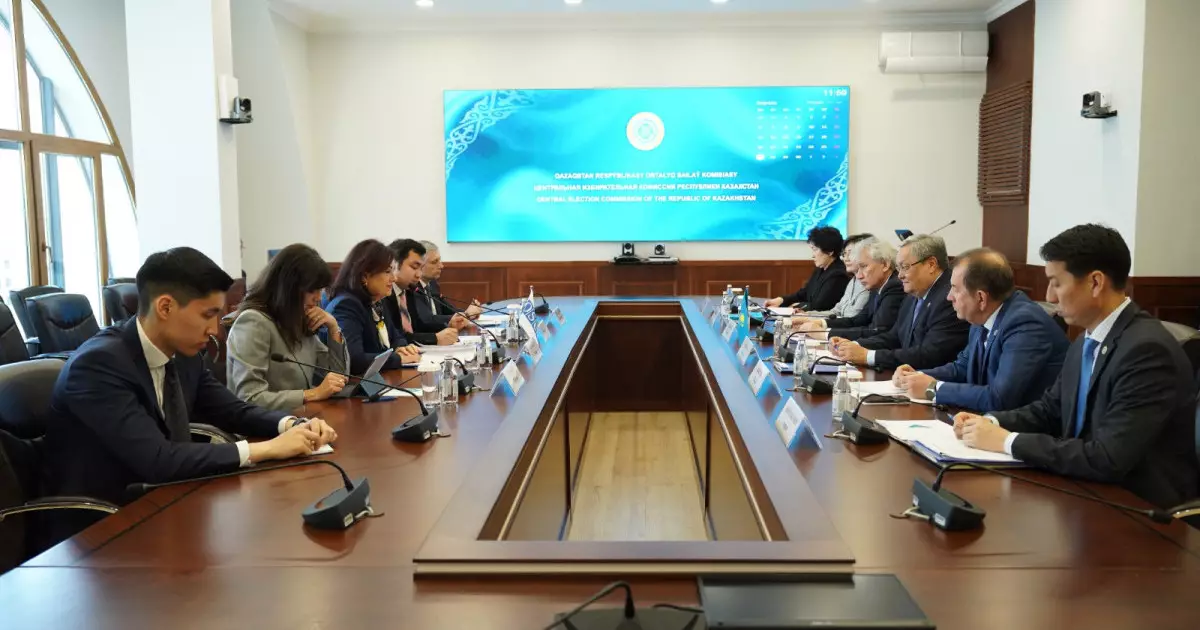  Орталық сайлау комиссиясында ЕҚЫҰ ДИАҚБ директорымен кездесу өтті 