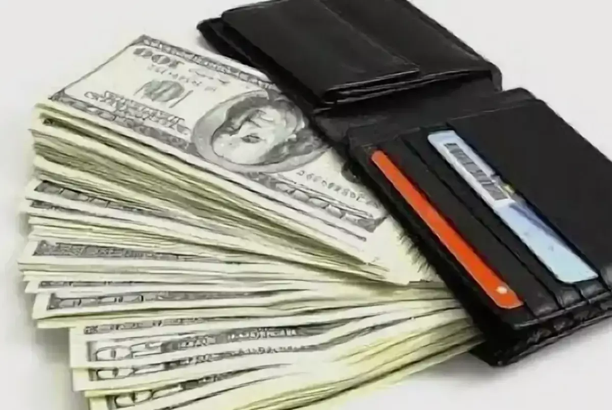 Проверки на границе: казахстанцам сообщили о лимите на вывоз наличной валюты - новости на Lada.kz 27.04.2026