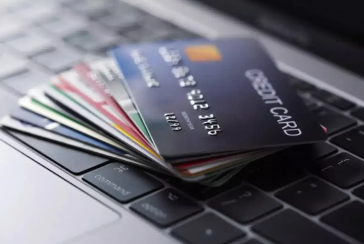 Банки Казахстана хотят видеть, что вы - реальный человек, который ест, пьет и платит за коммуналку: что это значит - новости на Lada.kz 27.04.2026