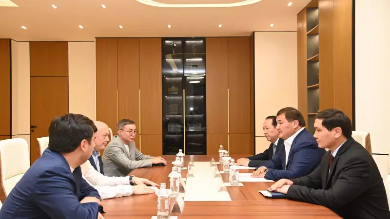 Қызылорда облысының әкімі УЕФА стадион инспекторымен кездесті