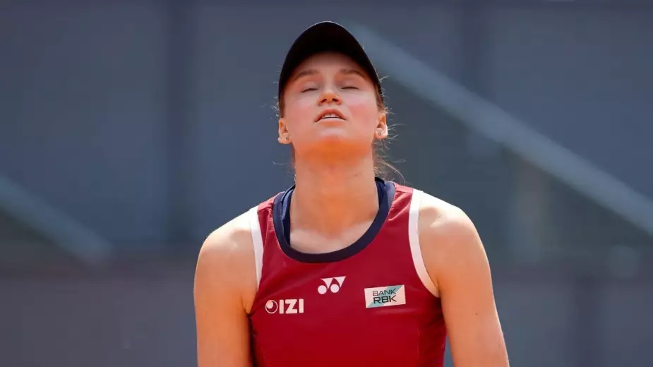 Елена Рыбакина сенсационно проиграла на Мастерс в Мадриде (ВИДЕО)