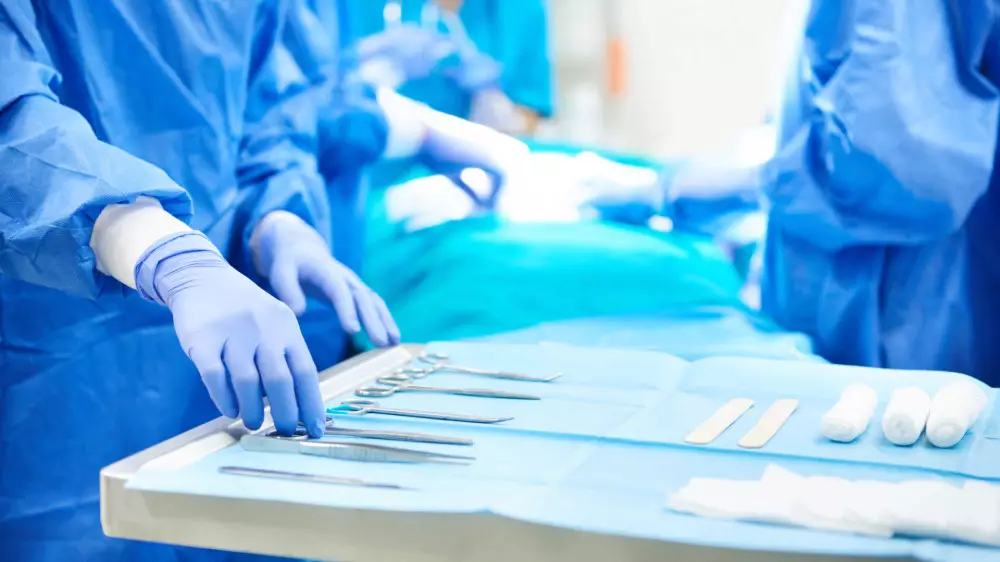 Семейде пневмониямен ауруханаға түскен әйелден 6 келілік ісік анықталды