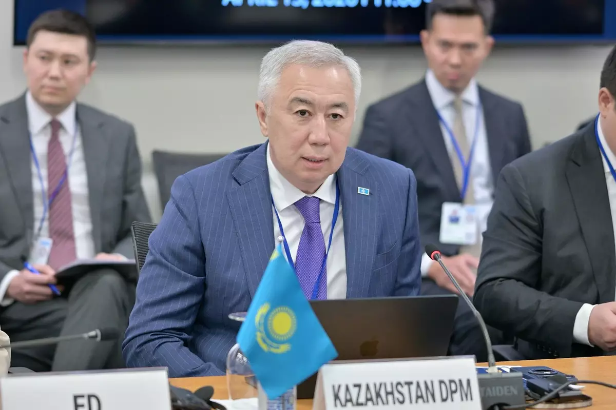 Логистика ограничивает рост торговли Узбекистана и Казахстана.