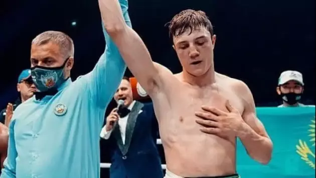 Казахстанец из зала Канело получил новый бой после разгромной победы