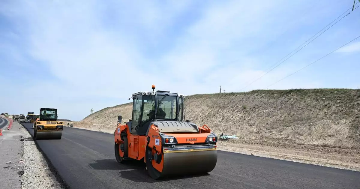   Жетісуда Алматы облысының шекарасынан Талдықорған әуежайына дейінгі жол жаңарады   