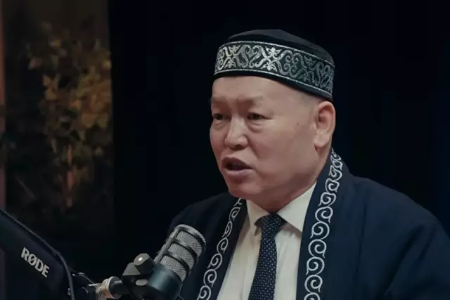 «Жастар отырып алған, асаба тойды жүргізіп жатқандай»: Жұмамұрат Шәмші Шахановтың жаназасы туралы сөз етті