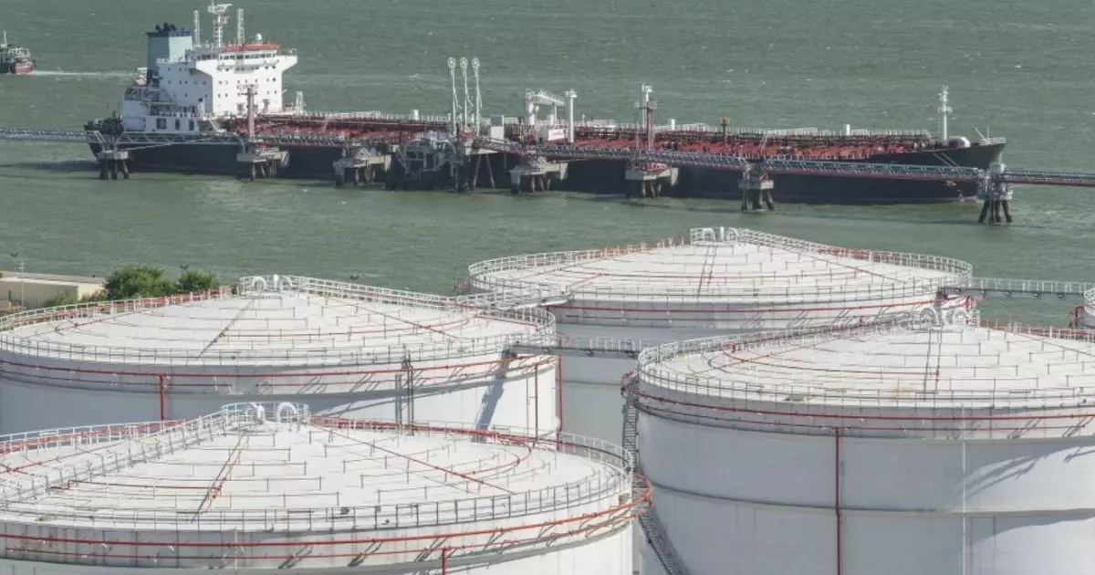  Мировые цены на нефть продолжают расти 