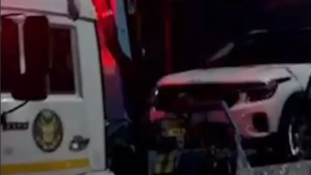 Алматыдағы рейд: әл-Фараби даңғылында жарысқандар көлігінен айырылды