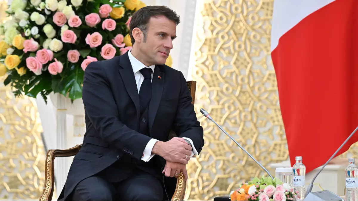 Макрон Иранмен диалогты қайта бастау ниеті туралы мәлімдеді