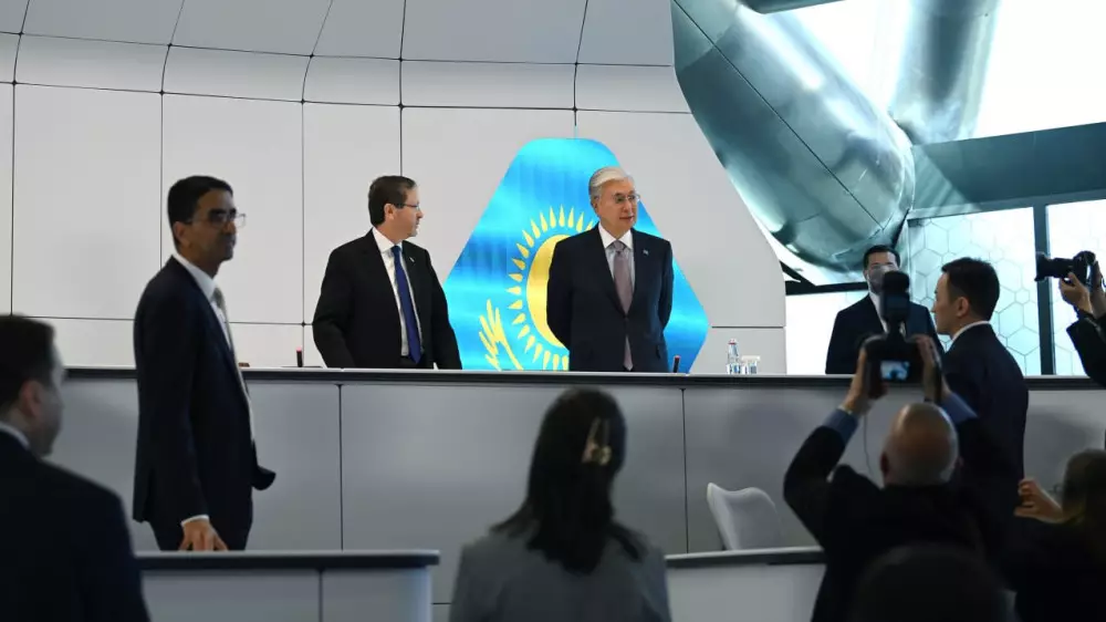 Қазақстан мен Израиль президенттері Alem.ai орталығына барды