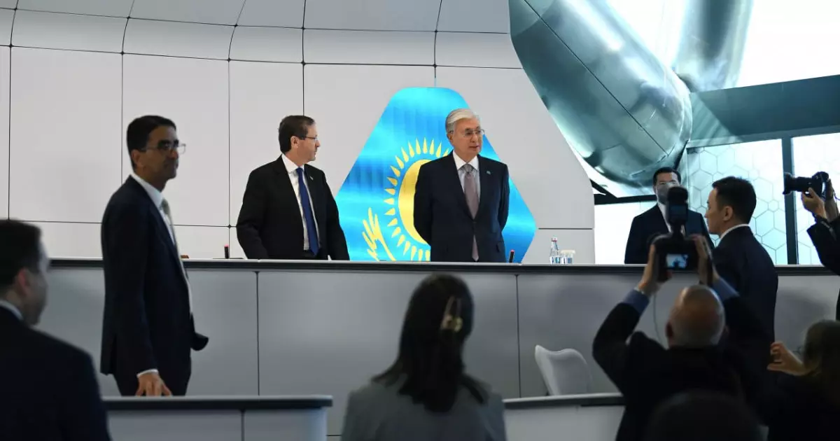  Қазақстан мен Израиль президенттері Alem.ai орталығына барды 